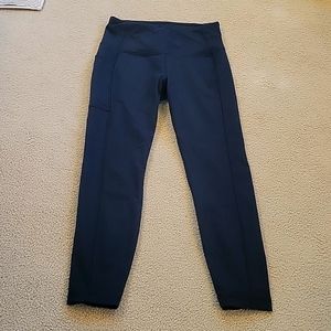 Columbia women's black 7/8 leggings. heavier winter material